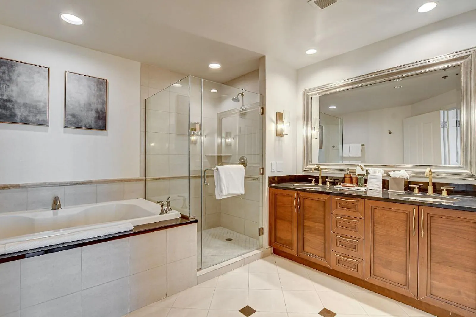 The Rose II Mgm Signature Studio Suite Las Vegas Aparthotel
